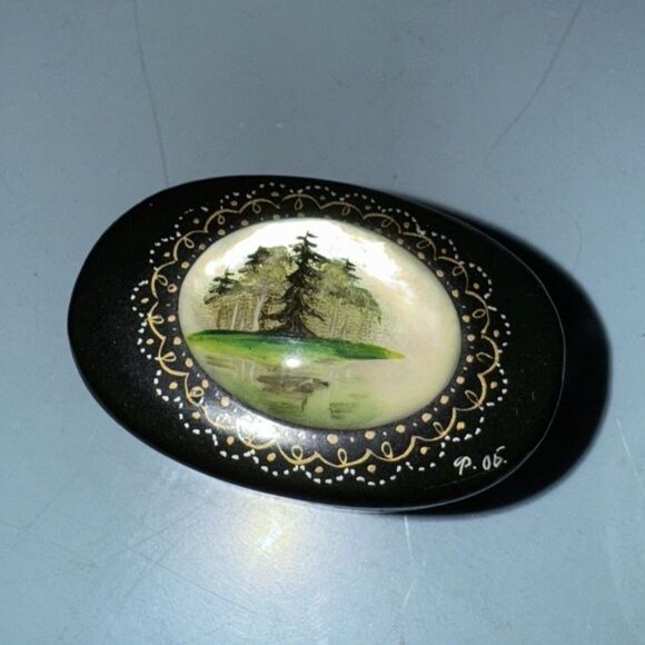 2 VTG Russian Lacquer Boxes - Hand Painted, Signed by Artist, Collectible - Picture 6 of 11